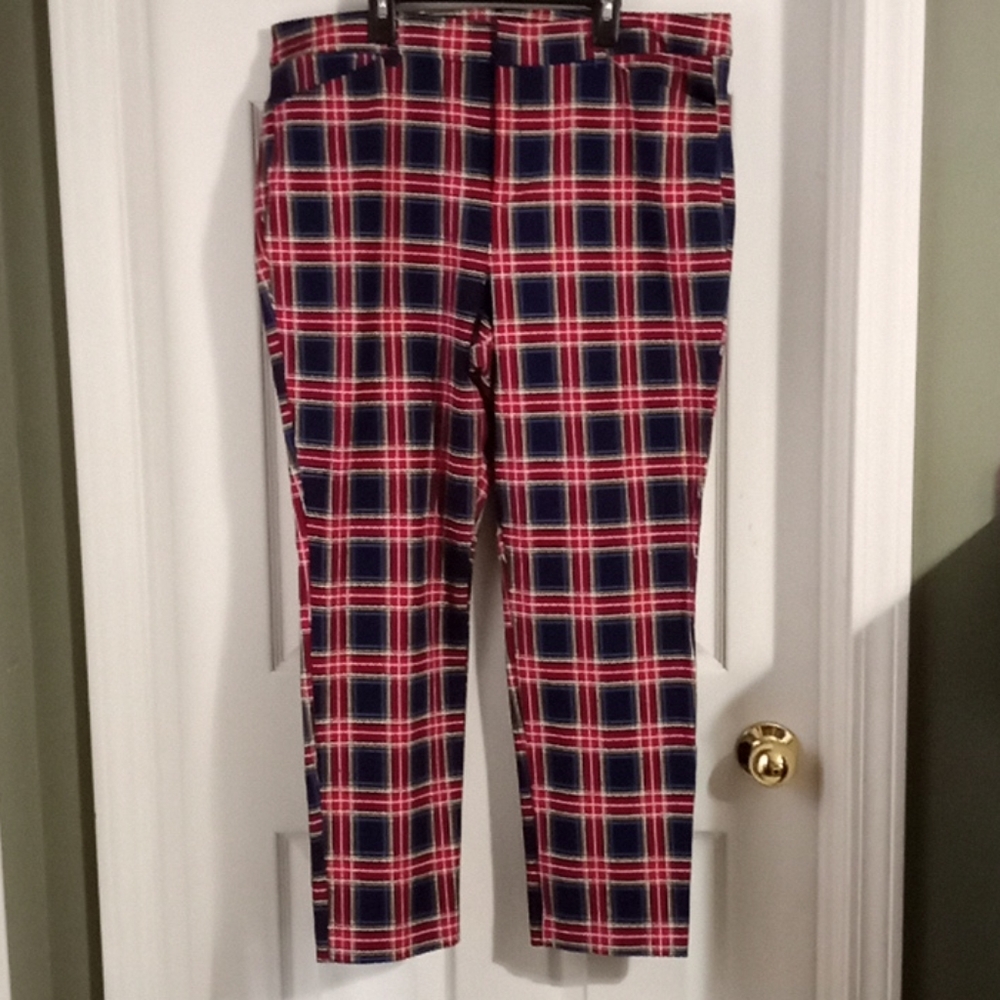 Adorable pixie pants